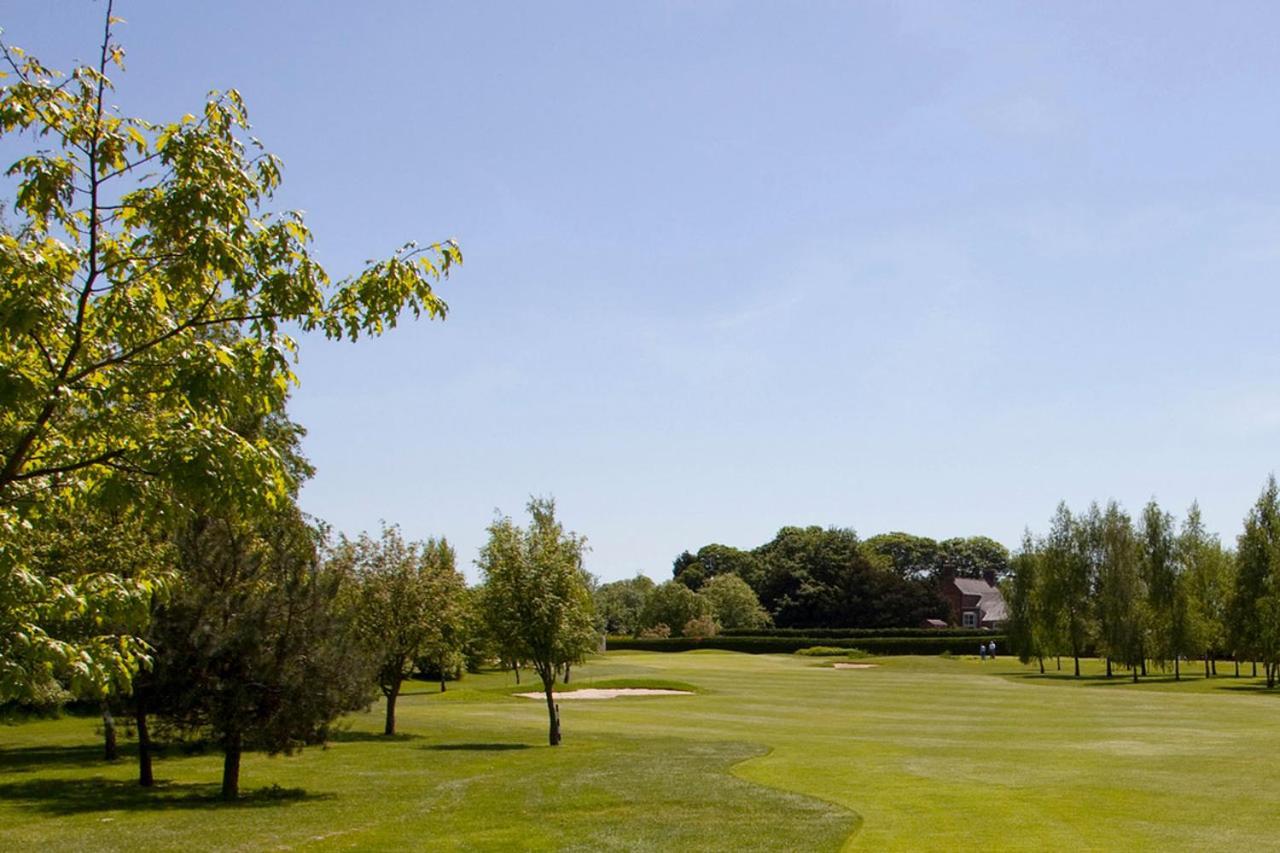 Appletree Holiday Park Boston Exterior photo